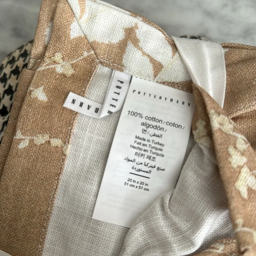 Pottery Barn Shadow Floral Napkins Set of Four